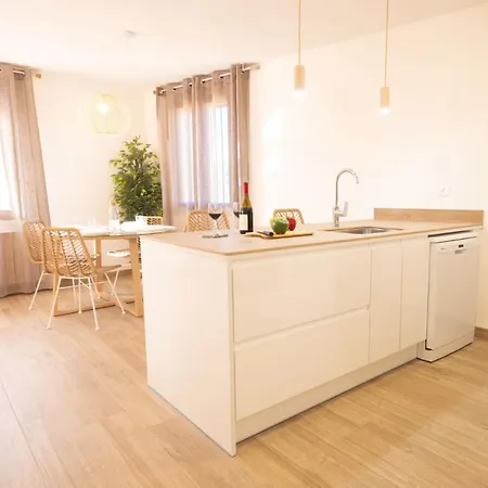 El Sueno Del Buho 3. Chimenea Y Terraza. *