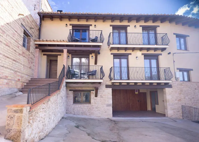 El Sueno Del Buho 3. Chimenea Y Terraza. *