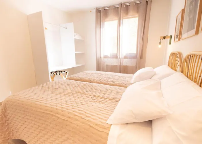 El Sueno Del Buho 3. Chimenea Y Terraza. * Beceite