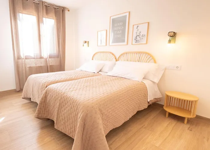 El Sueno Del Buho 3. Chimenea Y Terraza. * Beceite